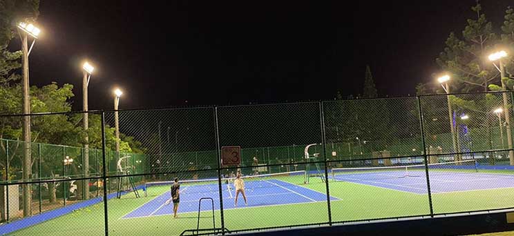 GAEA-F LED high mast lights installed in tennis courts